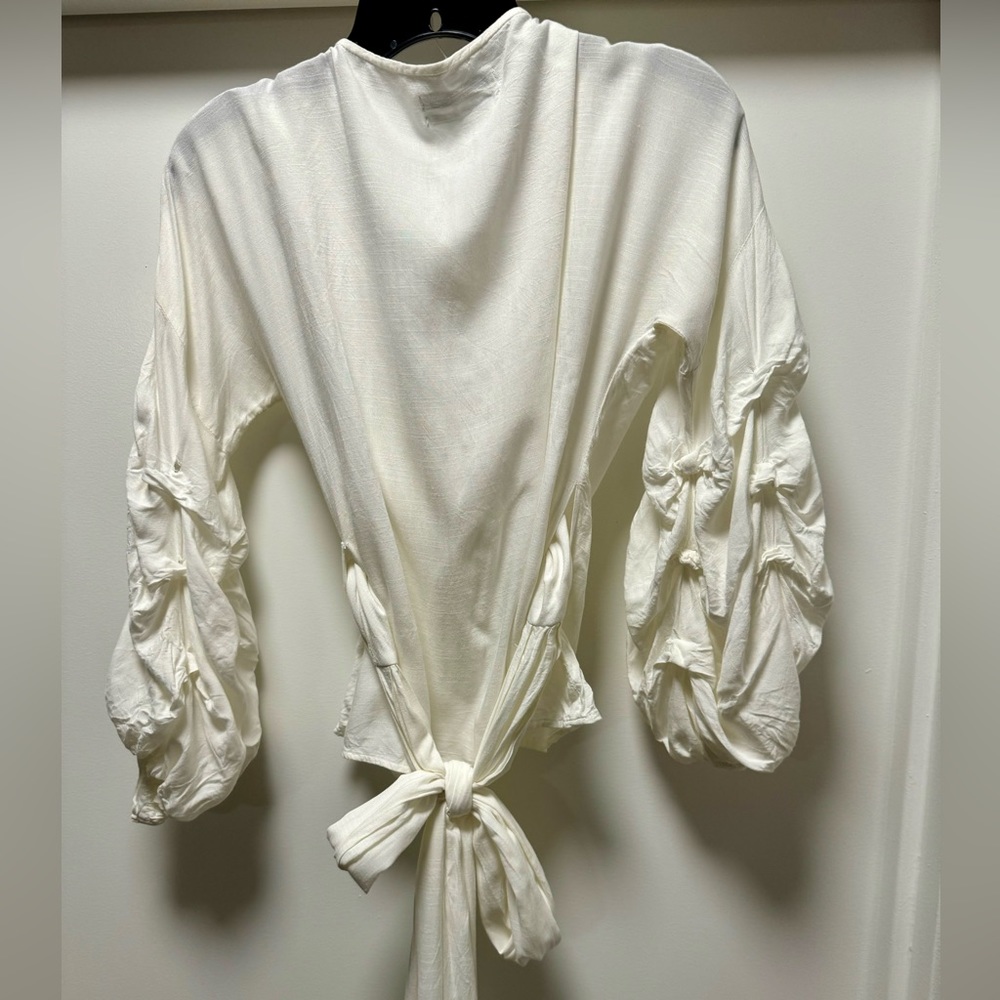 Urban Outfitters Dramatic Sleeve White Wrap Top Size Small - Picture 9 of 9